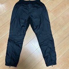 ATHLETAアスレタ　ウィンドブレーカー　パンツ　黒
の画像
