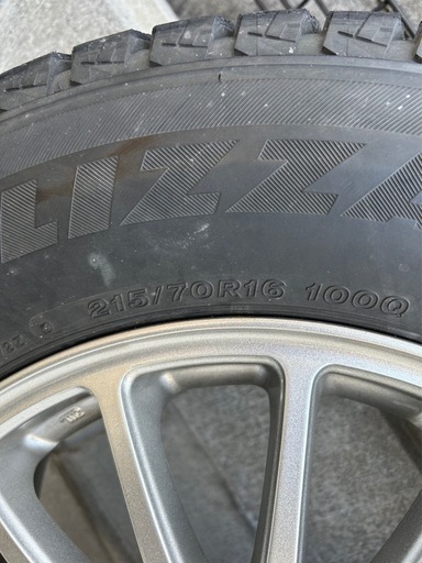 【取引中】215/70/R16  BRIDGESTONE BLIZZAK スタッドレスタイヤホイール