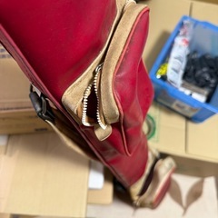 おそらく釣具が入っているであろうロッドケースの画像