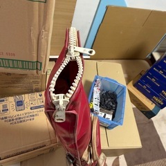 おそらく釣具が入っているであろうロッドケースの画像