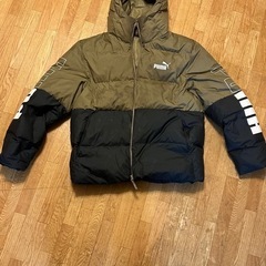 PUMAダウンジャケットXLサイズの画像