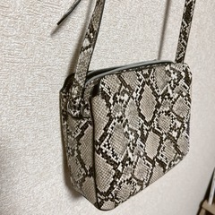 新品！ショルダーバッグの画像