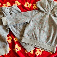 GAP フード付きトレーナーとパンツセットの画像