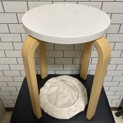 💛カバー付き 椅子の画像