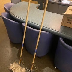 お掃除セット（デッキブラシ✖️2本/モップの柄✖️2本/モップ替✖️4/モップ絞り✖️1）の画像