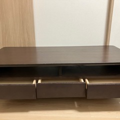 リビングテーブルの画像