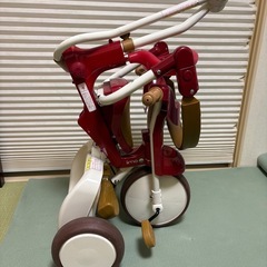 iimo   イーモ　
三輪車の画像
