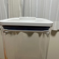OXO ポップコンテナ　保存容器の画像