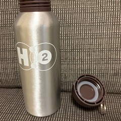 水素水ボトル　シルバー　新品未使用の画像