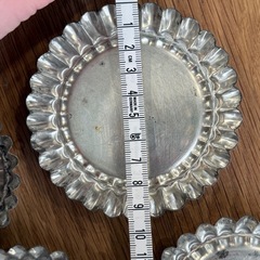 マドレーヌの型、ドーナツ型、粉ふるいの画像