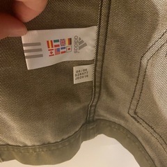adidas オリーブジャケット Sサイズの画像