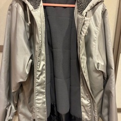 【USED】☆Adidas☆ベンチコート☆銀色☆レディースLLサイズ相当☆極暖☆スポーツ観戦☆の画像