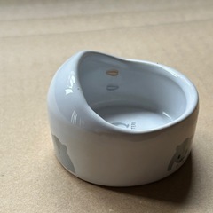 小動物の餌入れの画像