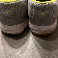 MIZUNO スニーカーの画像