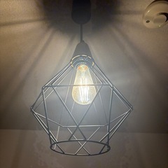吊り下げ照明の画像
