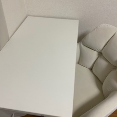 デスク 白 椅子の画像