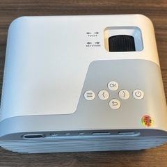 1080p解像度のYOWHICKのプロジェクターDPO2Wの画像