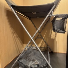 オムツ交換台の画像