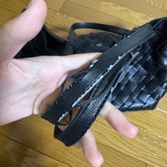 CHARLES & KEITH Ivette イヴェット ウーブントートバッグ　19900円の品の画像