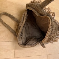 トートバック　茶色　フリフリの画像