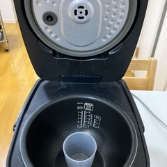 炊飯器 5合炊きの画像