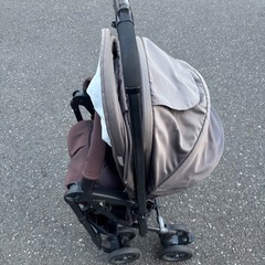 コンビ ベビーカー メチャカルハンディ オート4キャスの画像