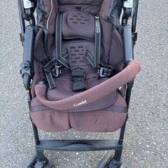 コンビ ベビーカー メチャカルハンディ オート4キャスの画像