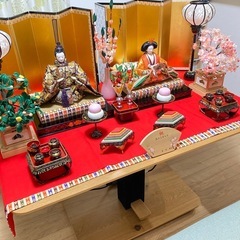 雛人形　オルゴール付き　金屏風の画像