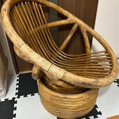 ラタン　ロッキングチェア　回転椅子　曲木椅子　パーソナルチェアの画像