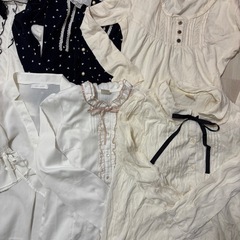白系　ブラウス　長袖の画像