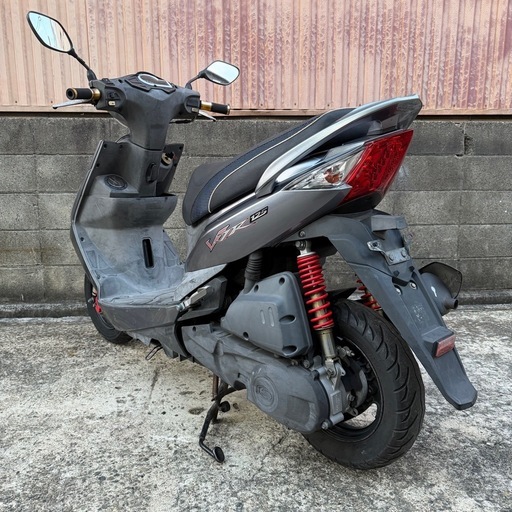 キムコ VJR125 FI ガンメタ フロントタイヤ新品　動画あり　大阪