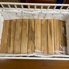 ベビーベッドの画像