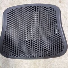 ハーマンミラー セラチェア黒の画像