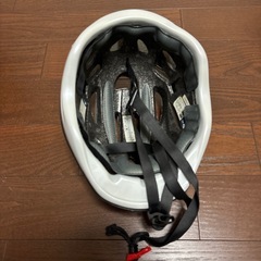 自転車ヘルメットの画像