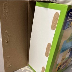 メガブロック (MEGA BLOKS) グリーンタウン でんき自動車でおでかけ 充電スタンドのセット 【ブロックセット】の画像