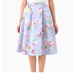 chestyのバードフラワーブーケスカートです☺️の画像