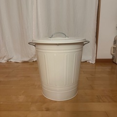 IKEA KNODD クノッド ふた付きゴミ箱　40l の画像