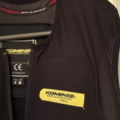 KOMINE CEプロテクター ブラック Mの画像