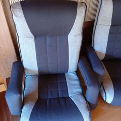 肘付き座椅子の画像