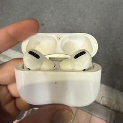 再投稿　初代 airpods proの画像