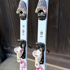 レンタルより安い女の子用アトミックスキー 板 120センチストック かわいいの画像