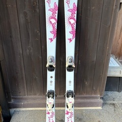レンタルより安い女の子用アトミックスキー 板 120センチストック かわいいの画像