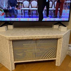 テレビ台と鏡のセットの画像