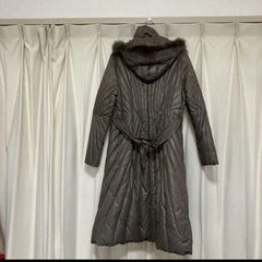 【ファー付き ダウンコート】の画像