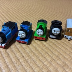 1/2まで　岡山で取引　トミカ　トーマス　セットの画像
