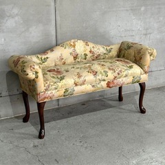 ✿英国クラシック調✿ 花柄カウチソファ｜猫脚 アーム付き｜アンティーク調 長椅子の画像
