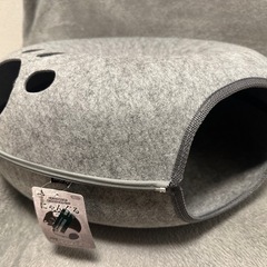 猫用品3点セット にゃんグル　ほぼ未使用＋猫トイレ＋おもちゃ（手渡し） の画像