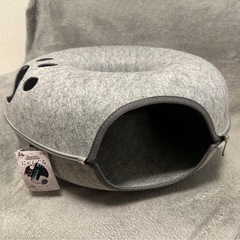 猫用品3点セット にゃんグル　ほぼ未使用＋猫トイレ＋おもちゃ（手渡し） の画像