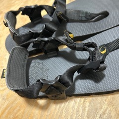 ルナサンダル Oso Flaco Retro ブラック 22.5cmの画像