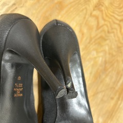 DIANA ダイアナ バックルパンプス オープントゥ 22.5cm ブラック　黒の画像